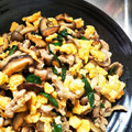 こころ_0722's cooksnap of when they made ✤豚肉toきのこto卵のオイマヨ炒め✤.