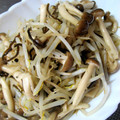 ちゃんきよ's cooksnap of when they made もやしと塩昆布炒め.