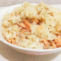さえ。's cooksnap of when they made 簡単旨いっ♡塩鮭となめたけの炊き込みご飯.