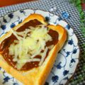 haruku221's cooksnap of when they made 残ったカレーで♪チーズカレートースト★.