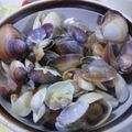 Yuminmama's cooksnap of when they made アサリの酒蒸し　　　ニンニクバター風味.