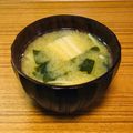 Asato★'s cooksnap of when they made わかめとエノキダケのみそ汁.