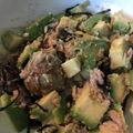 Yokchina's cooksnap of when they made ☺簡単おつまみ♪塩昆布入りツナアボカド☺.
