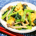 アイリッシュショコラ's cooksnap of when they made のりが決め手‼小松菜としめじの玉子炒め♫.