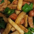 もちうさっち's cooksnap of when they made 油揚げ入りウィンナーとピーマンの甘辛炒め.