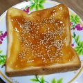 ＊なぁ＊'s cooksnap of when they made ピーナツクリーム♥ ゴマのトースト.