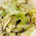 emiʕ•ᴥ•ʔ's cooksnap of when they made レタス大量消費！レンジで簡単レタス塩昆布.