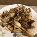 たーそ's cooksnap of when they made あと一品に☆5分でできる舞茸のマヨ炒め.