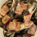 YUKIKI☆'s cooksnap of when they made 舞茸とベーコン　簡単炒め.