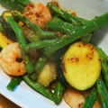 やぴやぴやっぴー's cooksnap of when they made 美味！ズッキーニといんげんとエビの炒め物.