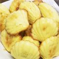 わこ216's cooksnap of when they made ホットケーキミックスでりんご入マドレーヌ.