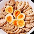 sato☆2736's cooksnap of when they made 簡単！鶏モモ肉のチャーシューと漬け玉子.