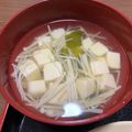 ◎みーちゃん◎'s cooksnap of when they made 朝食に！ 早い 豆腐 ワカメの お吸い物.