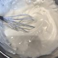 V666's cooksnap of when they made 泡立て裏技☆お子様も簡単♪生クリーム☆.