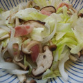 mamatoko's cooksnap of when they made レンジで簡単｜キノコとキャベツの蒸し野菜.