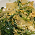 ひぃちゃんひー's cooksnap of when they made 新玉ねぎとミツバの卵とじ.