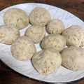 これちゃんまん's cooksnap of when they made レンジで超簡単♪胡麻入りスノーボール２種.