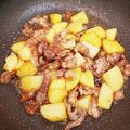 つぶしん's cooksnap of when they made 豚肉とじゃがいもの甘辛炒め.