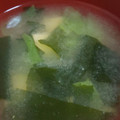 あゆたっくん's cooksnap of when they made ２人分♪簡単美味♪レタスとワカメのみそ汁.