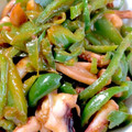 かにゃにゃmama's cooksnap of when they made 材料3つ☆簡単ピーマンとイカのキムチ炒め.