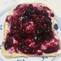 ハラールレシピ's cooksnap of when they made 朝食♡ブルーベリージャムクリチトースト.