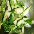 メリー・モコ's cooksnap of when they made 簡単！！！やみつききゅうり.
