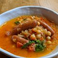 gongmei's cooksnap of when they made 豆とソーセージのスパイシートマトソース.