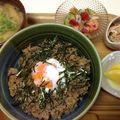 326rei's cooksnap of when they made コピーレシピ？すき家風！とりそぼろ丼.