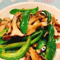 はるシェフ's cooksnap of when they made お弁当に舞茸とピーマン炒め.
