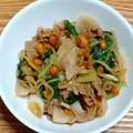 Occhy's cooksnap of when they made もやしと豚バラのゴマみそピー炒め.