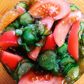 ま‎⑅⃝り's cooksnap of when they made もずく酢とトマトきゅうりの簡単酢のもの.