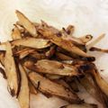 ringoo☻'s cooksnap of when they made ごぼうを炒めて作る！塩味☆ごぼうチップス.