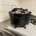 クック5PZ523☆'s cooksnap of when they made ダッチオーブンで♪パパのローストチキン.