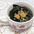 ゆけり３兄弟's cooksnap of when they made マグカップで作れちゃう☆わかめスープ.