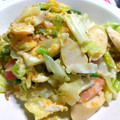 ユーロン's cooksnap of when they made 魚肉ソーセージとキャベツの卵とじ炒め.