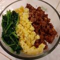 キンワ's cooksnap of when they made 味噌だれそぼろの三色丼.