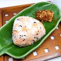 まこさんど's cooksnap of when they made 褒められ☆鮭フレークおにぎり.