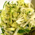 自由キッチン's cooksnap of when they made 包丁いらず・きゅうり大根のさわやかマリネ.