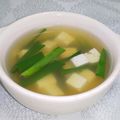 みかかめ's cooksnap of when they made 母の味☆にらと豆腐のお吸いもの.