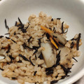 moeoke's cooksnap of when they made ごぼうとひじきの炊き込みご飯☆.