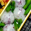 nosso's cooksnap of when they made おにぎり★ゆかりの中に梅.