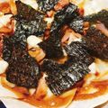 ENO’Sキッチン's cooksnap of when they made 【簡単】餃子の皮deピザ　照り焼きチキン.