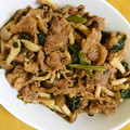 ☆hiroppy☆'s cooksnap of when they made 簡単！牛肉とシメジとホウレン草の炒め物！.