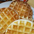 ☆ゆうとんママ☆'s cooksnap of when they made HMとワッフルメーカーで！いちごワッフル.