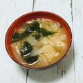 おはなすき's cooksnap of when they made 新わかめと新玉ねぎの味噌汁.