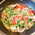 やっちゃん３３０'s cooksnap of when they made 空心菜と茸のトマト中華塩炒め.