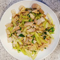 まさ12321's cooksnap of when they made 豚バラとセロリ葉の和風オイスター炒め.