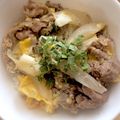 enonon's cooksnap of when they made 簡単美味！牛とじ丼♪.