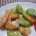 ともこキッチン's cooksnap of when they made そら豆と海老をにんにくとトロトロチーズで.