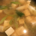 クックQULPYE☆'s cooksnap of when they made 豆富と油揚げ・長ネギの味噌汁.